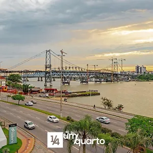 Edificio Ponte Hercilio Luz , Florianópolis Brasil